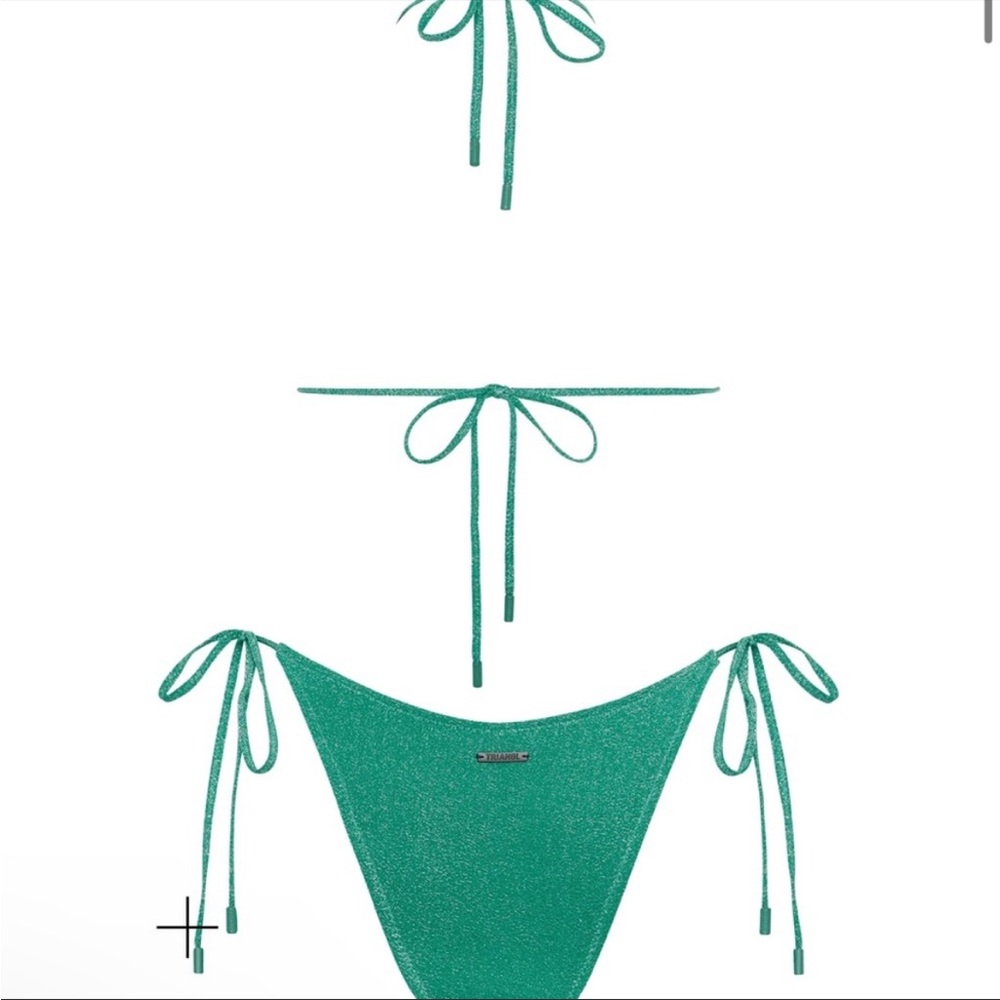 SOLD 🚫🚫🚫 Triangle Bikini - Picture 2 of 3